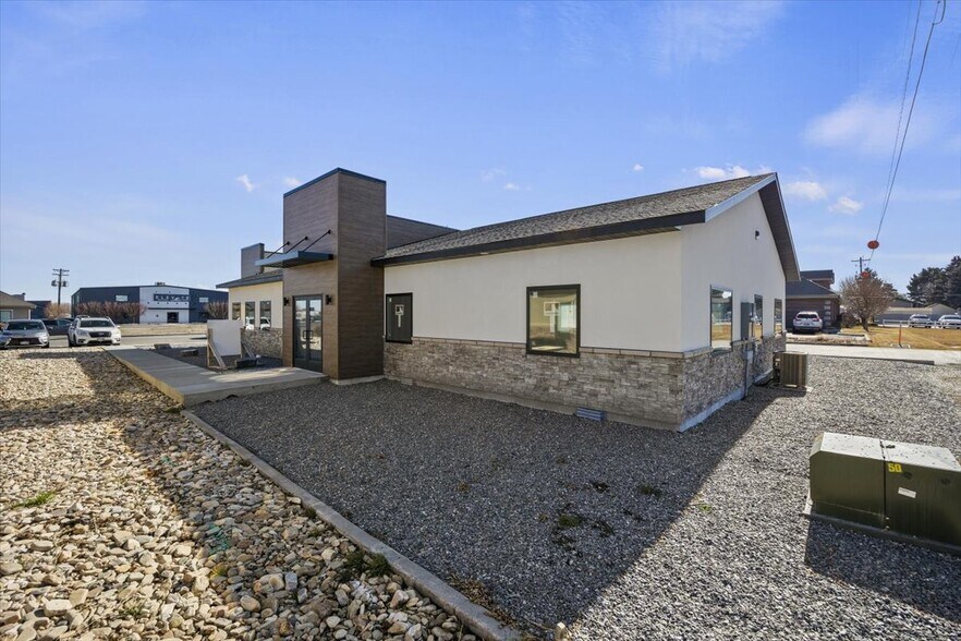 1404 Pomerelle Ave, Burley, ID à louer - Photo du bâtiment - Image 3 de 6