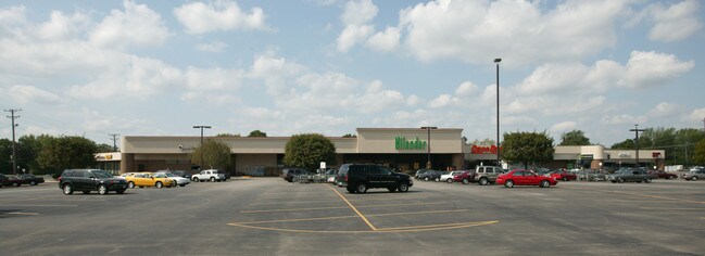 More details for 3702-3748 N Main St, Rockford, IL - Retail for Lease