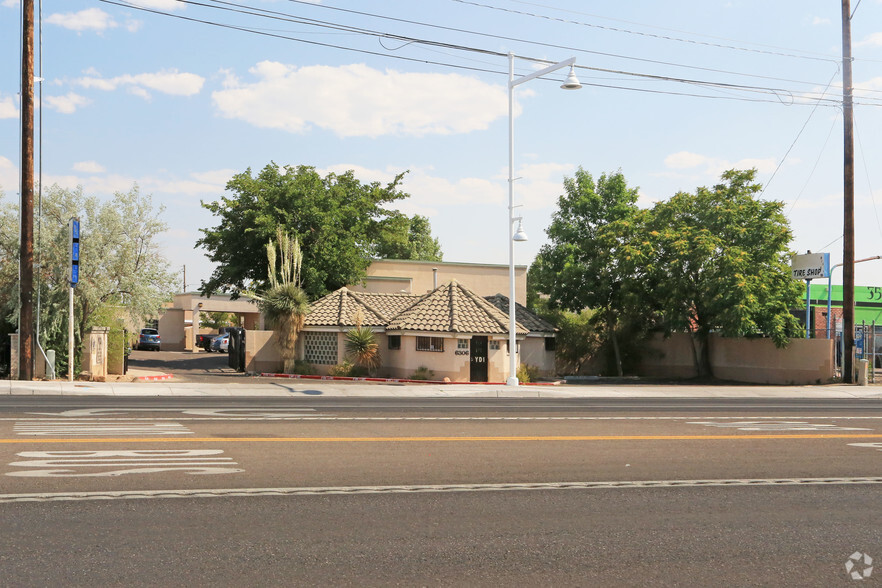 6306 Central Ave SW, Albuquerque, NM à vendre - Photo du bâtiment - Image 1 de 1