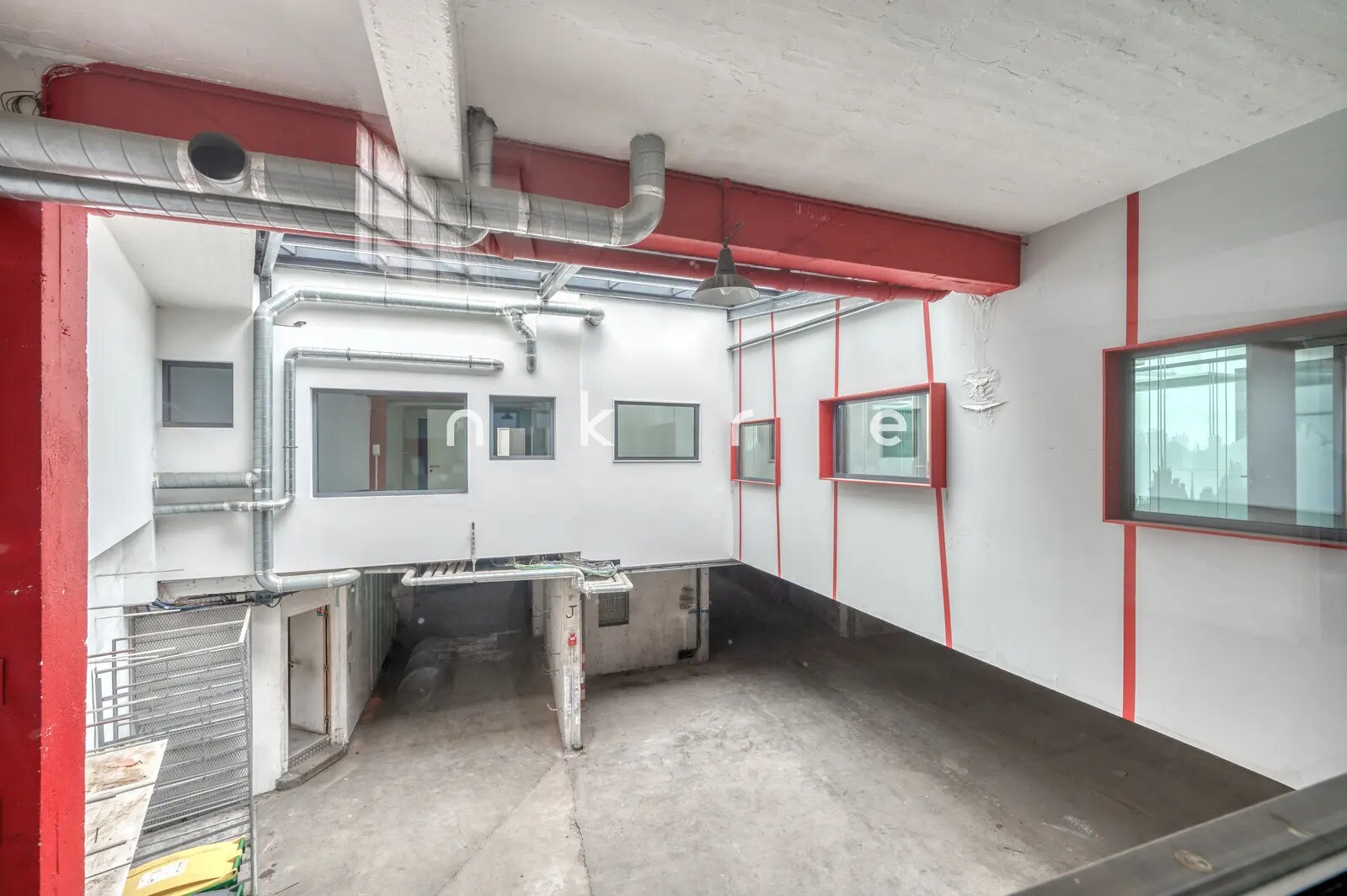 Passage Du Cheval Blanc, Paris for lease Building Photo- Image 1 of 9
