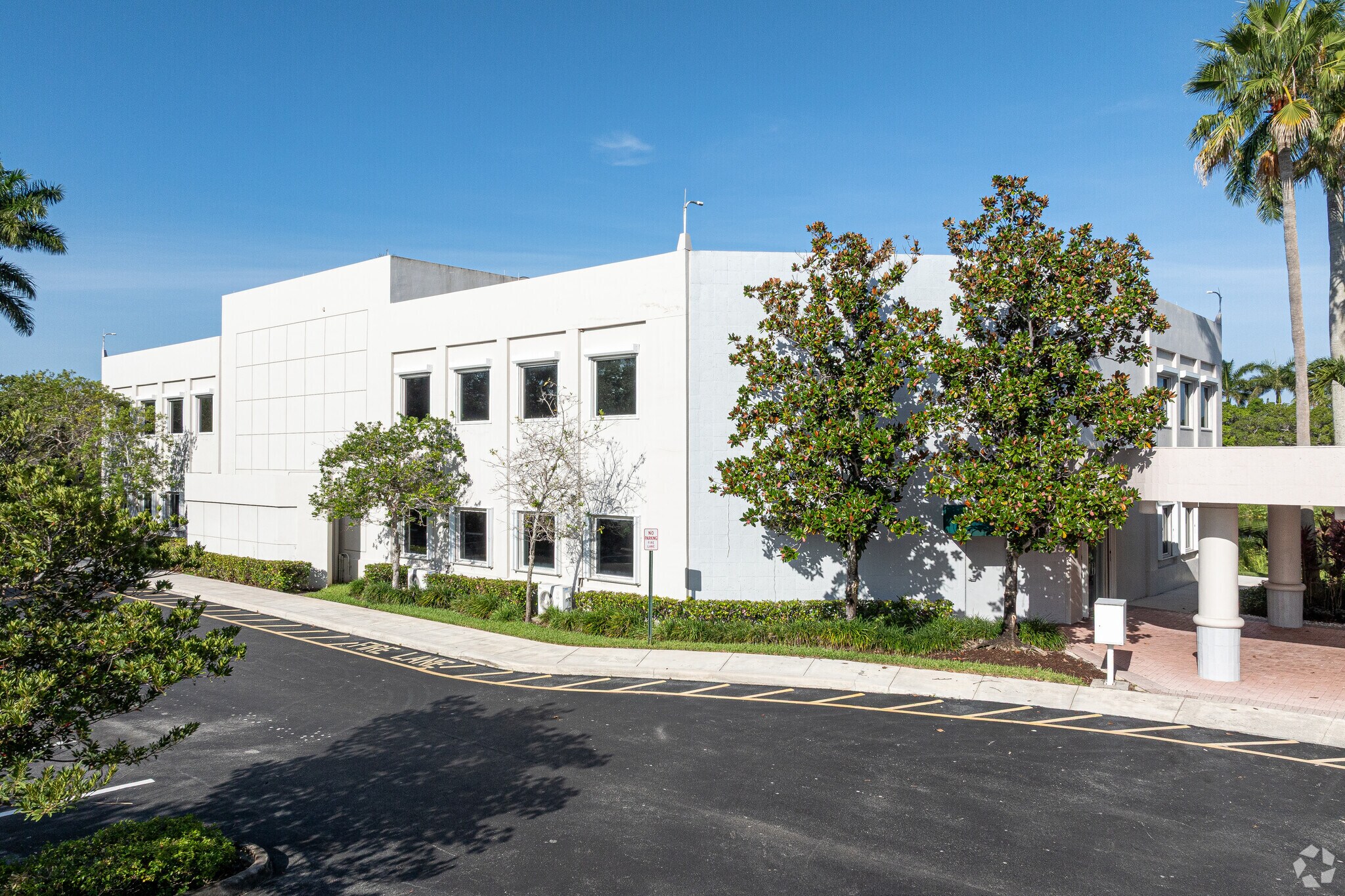 1485 N Park Dr, Weston, FL for sale Primary Photo- Image 1 of 34