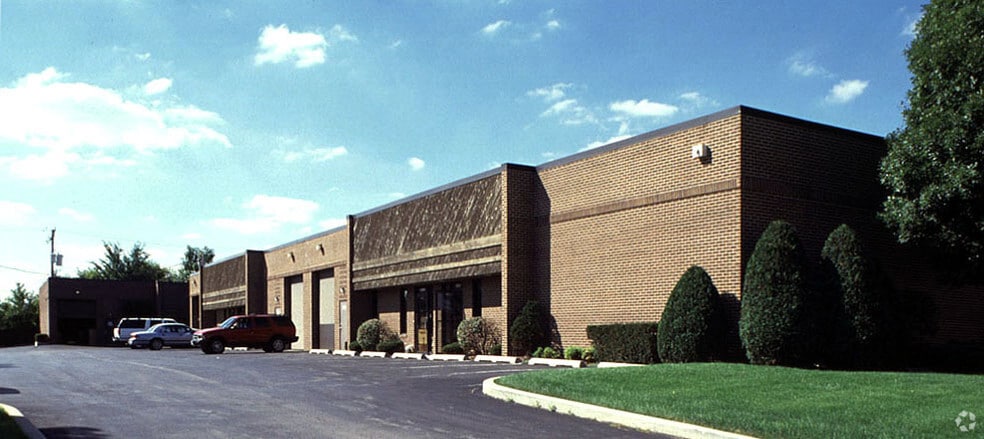 1000 Industrial Dr, Bensenville, IL for lease - Primary Photo - Image 1 of 2