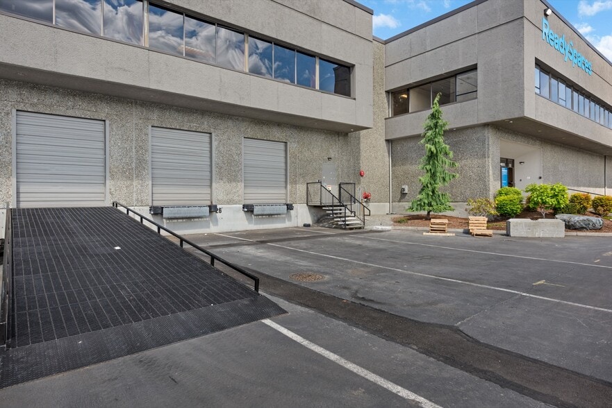 18255 Segale Park Drive B, Tukwila, WA for lease - Building Photo - Image 3 of 25