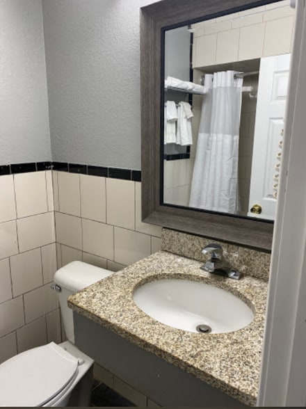3108 S Center St, Marshalltown, IA à vendre - Photo du bâtiment - Image 3 de 10