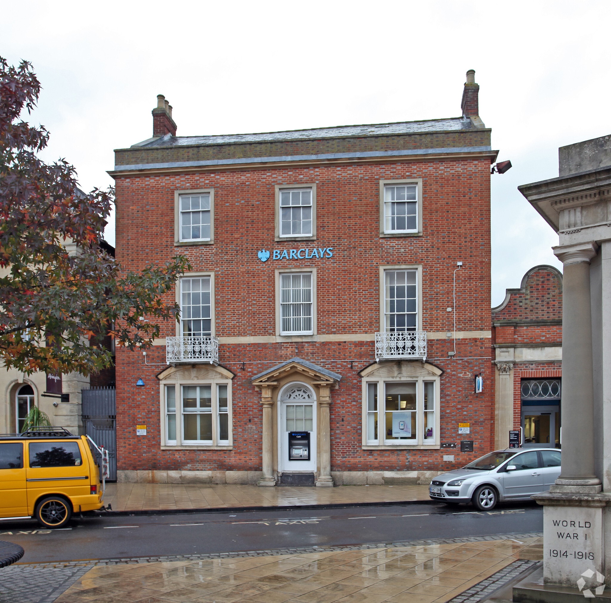 2 The Square, Abingdon for lease Primary Photo- Image 1 of 4