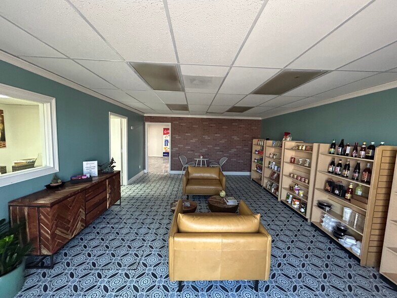 4239 N 40th Ave, Phoenix, AZ à louer - Photo intérieure - Image 3 de 60