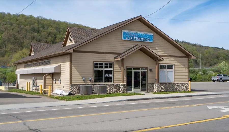 369 W Morris St, Bath, NY à vendre Photo principale- Image 1 de 4