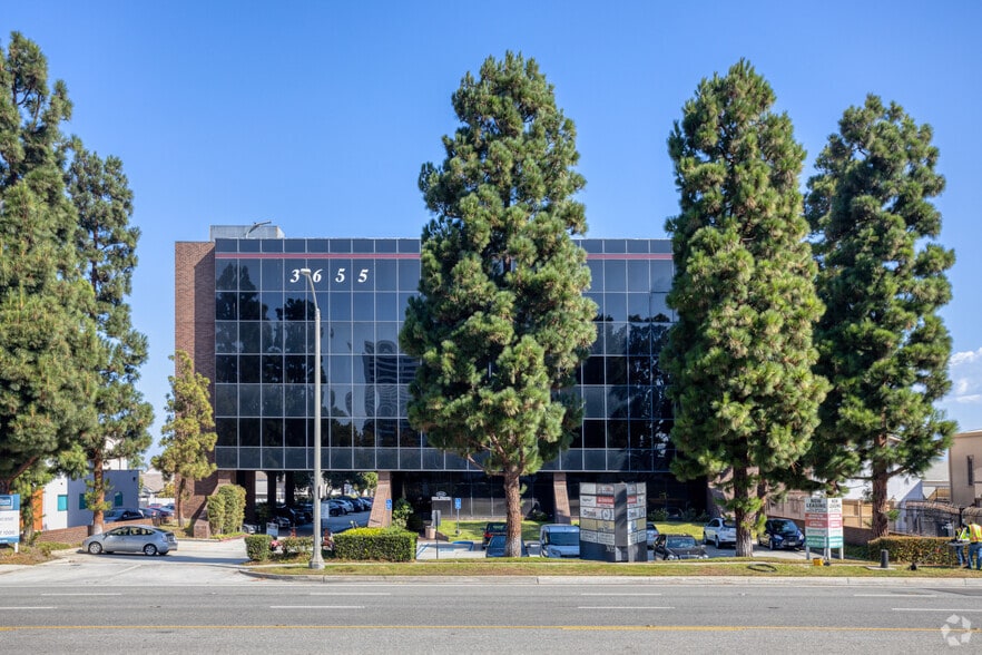 3655 torrance Blvd, Torrance, CA for lease - Primary Photo - Image 1 of 5