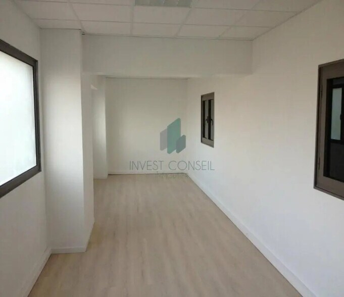 Flex in Villeneuve-la-Garenne for lease - Building Photo - Image 3 of 3