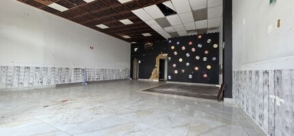 170 Forest Ave, Glen Cove, NY for lease Interior Photo- Image 1 of 6