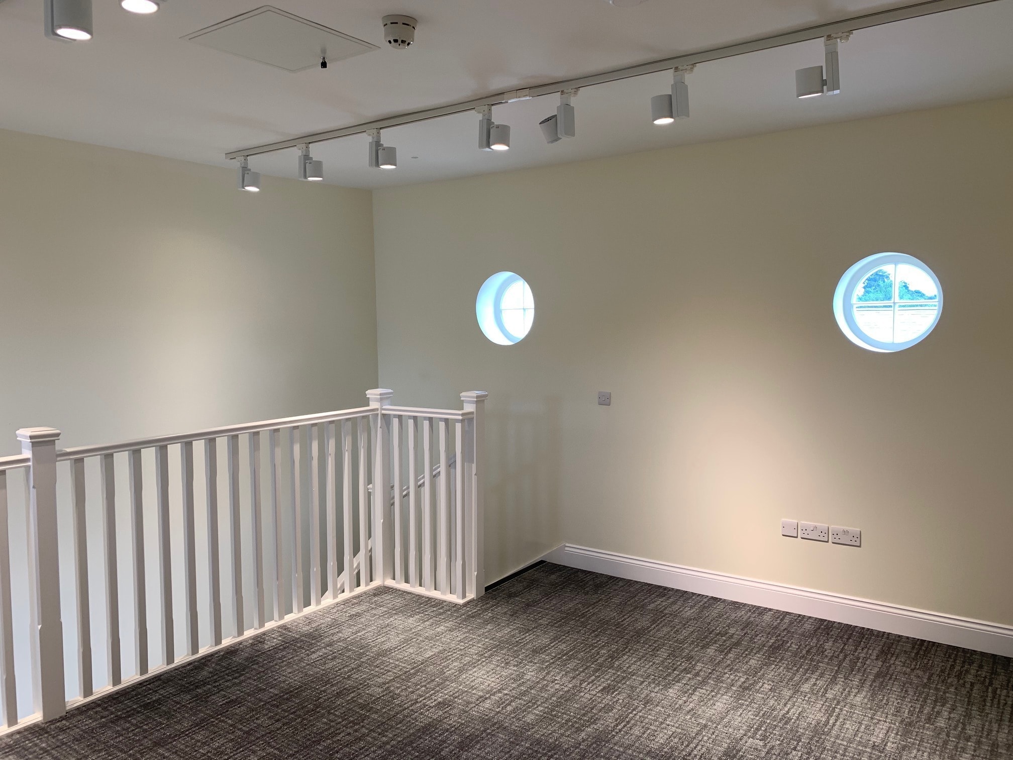 The Granary at Woodlands Court, Beaconsfield for lease Interior Photo- Image 1 of 1