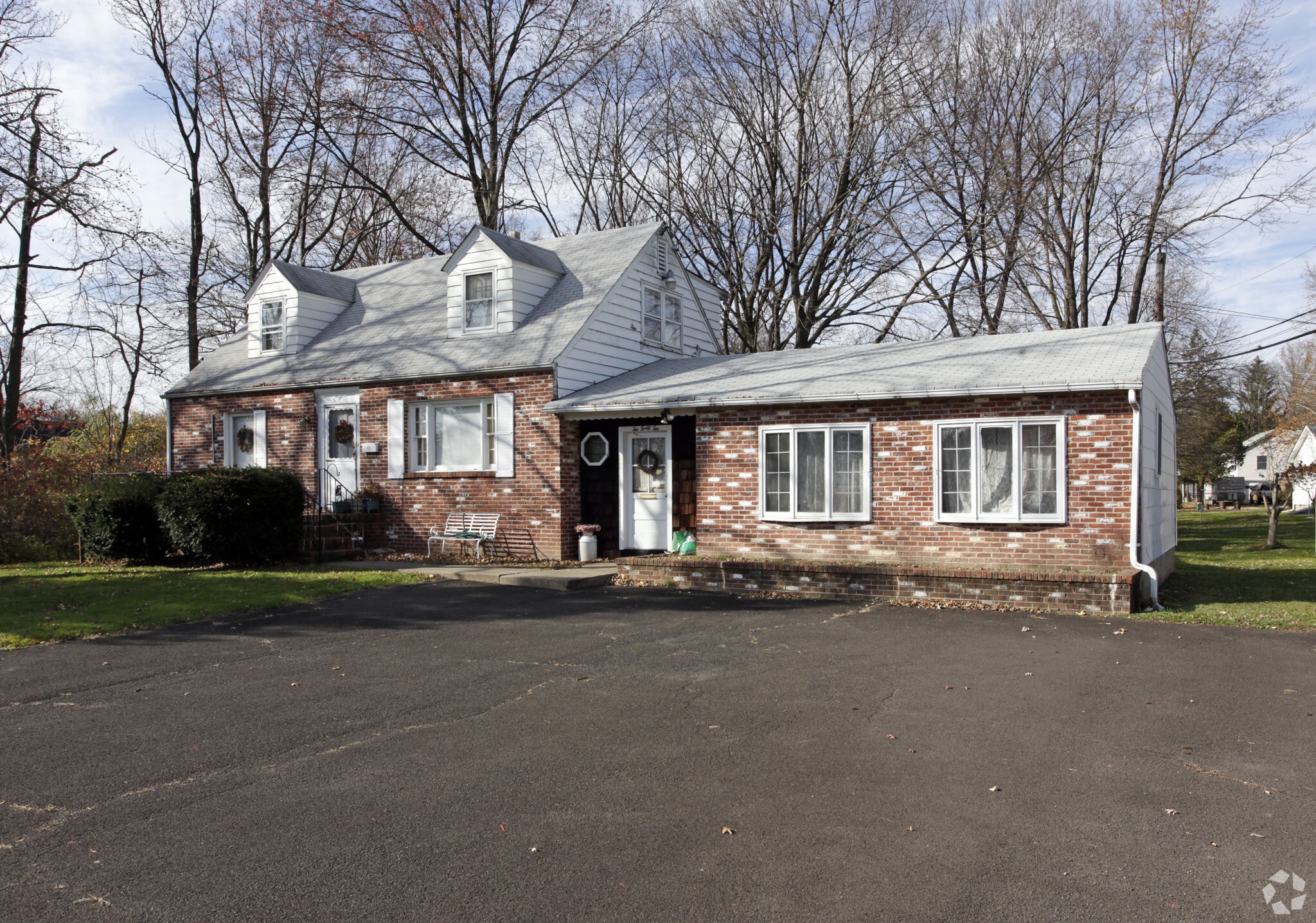 242 W Trenton Ave, Morrisville, PA for sale Primary Photo- Image 1 of 3