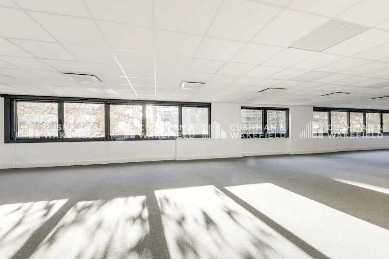 Office in Boulogne-Billancourt for lease - Interior Photo - Image 3 of 8