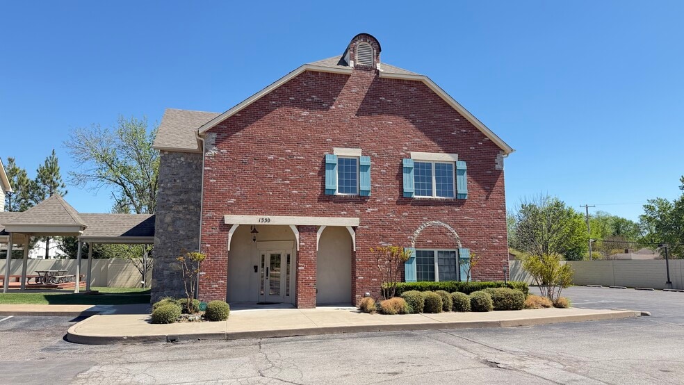 1330 E 43rd Ct, Tulsa, OK for lease - Building Photo - Image 3 of 6