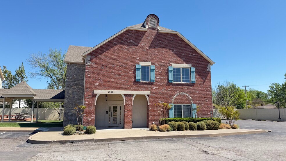 1330 E 43rd Ct, Tulsa, OK à louer - Photo du bâtiment - Image 3 de 6