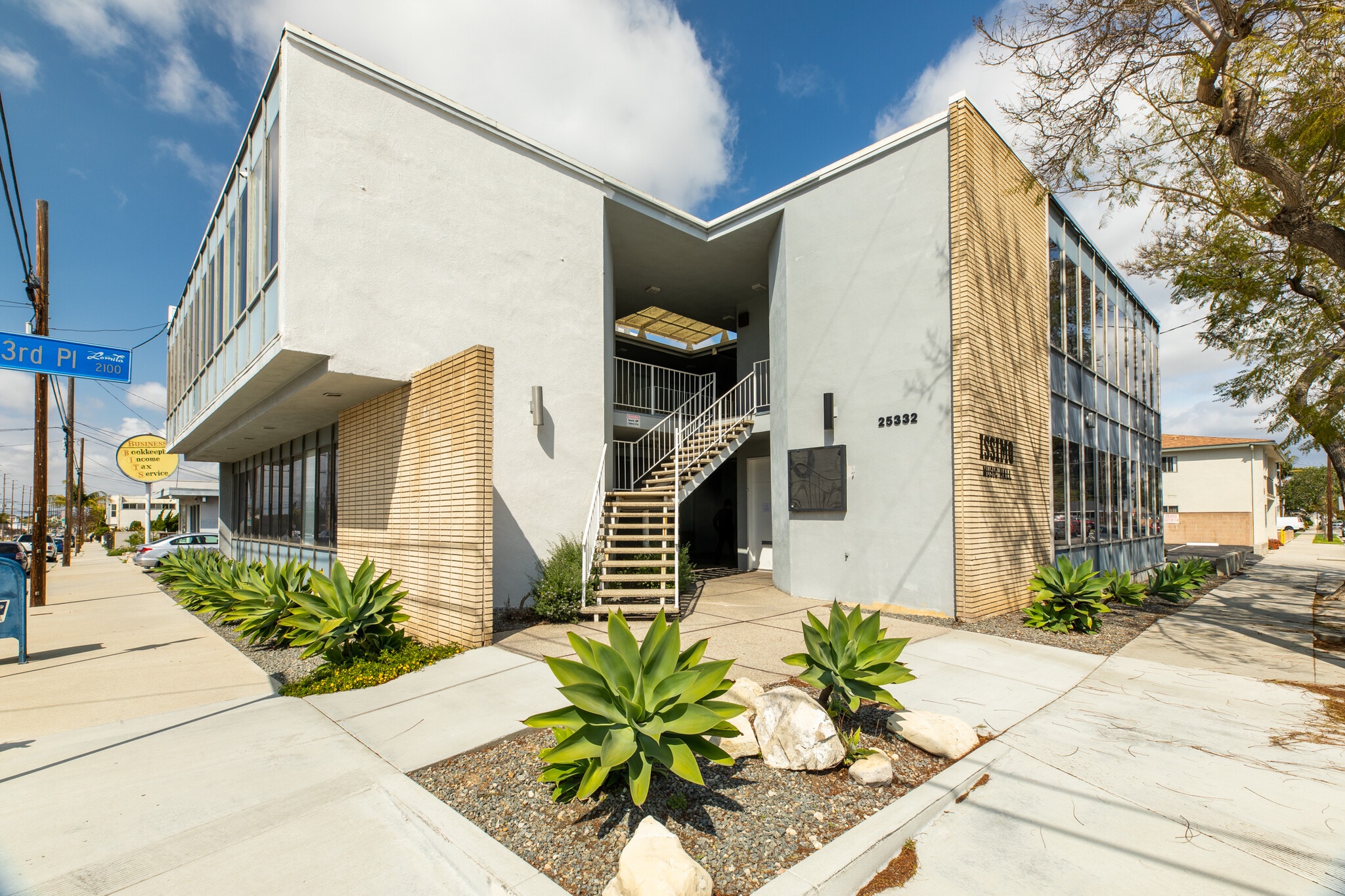 25332 Narbonne Ave, Lomita, CA for lease Primary Photo- Image 1 of 14