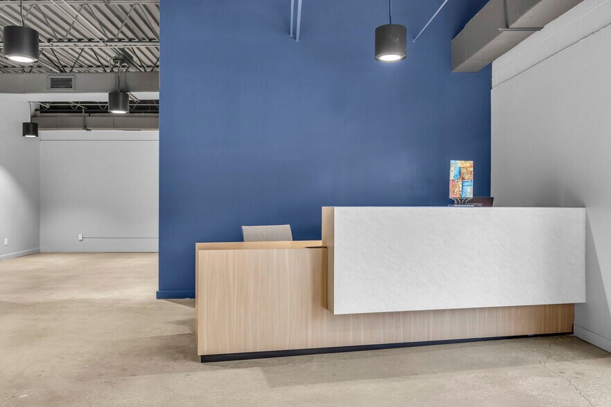 10580 Barkley St, Overland Park, KS à louer - Photo du bâtiment - Image 3 de 32