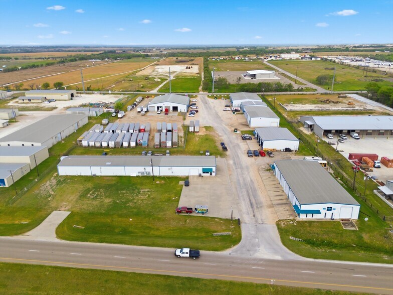7766 N Interstate Hwy 35, Temple, TX for lease - Building Photo - Image 1 of 8