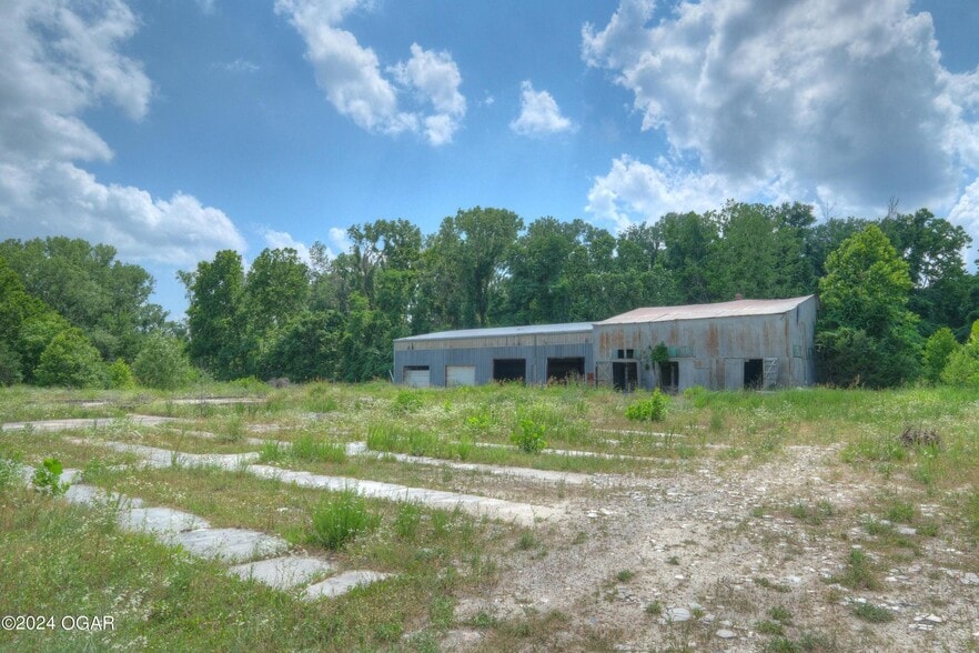 899 N Francis St, Carthage, MO for sale - Building Photo - Image 3 of 18