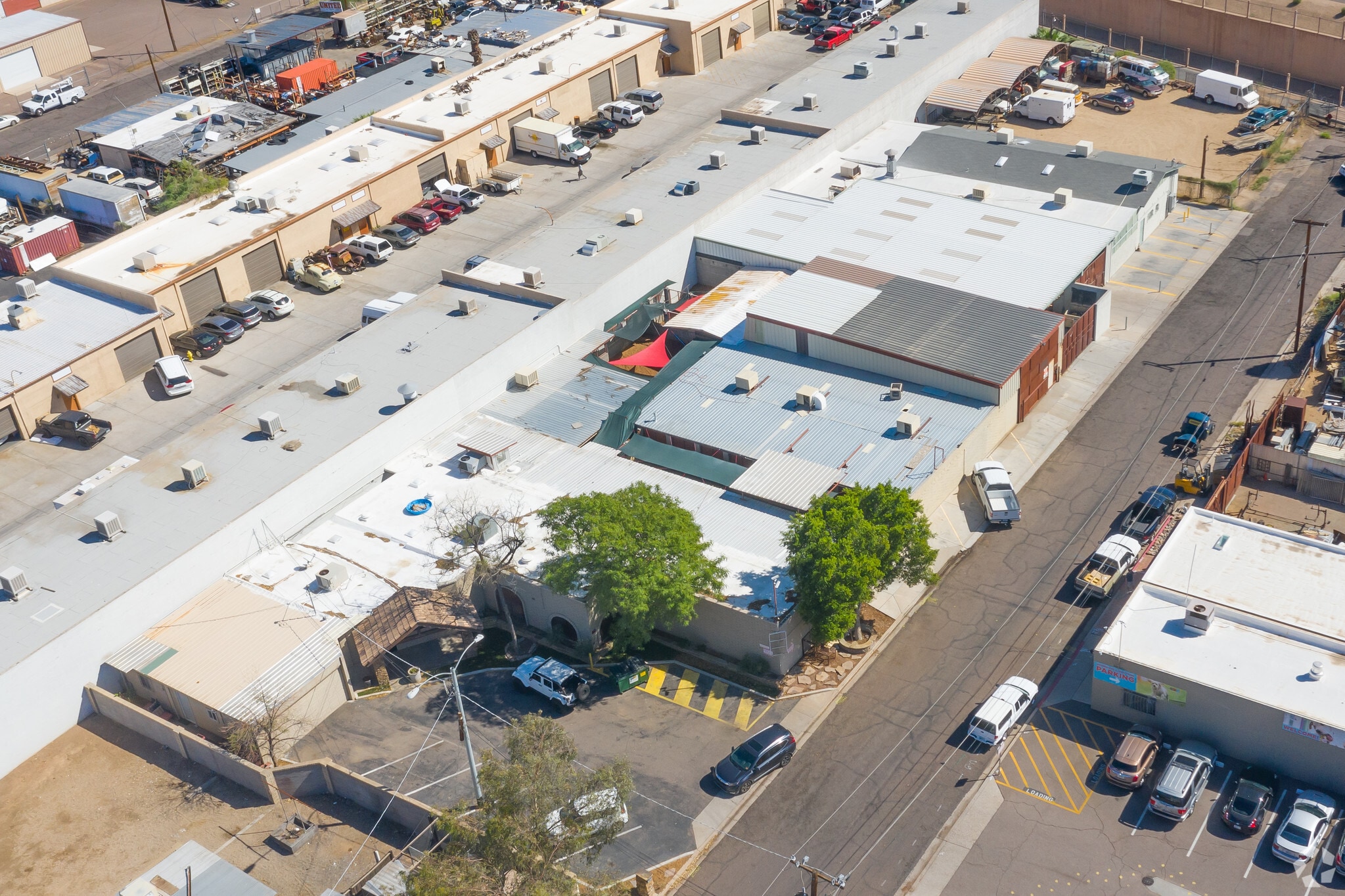 9235 N 13th Ave, Phoenix, AZ for lease Primary Photo- Image 1 of 6