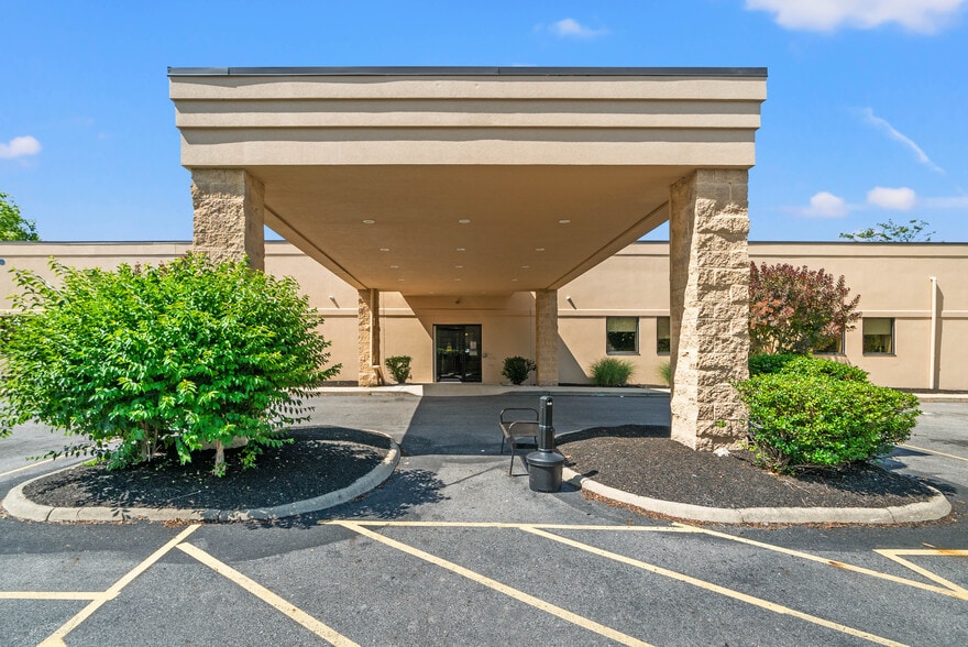 730 Taylor Ave, Columbus, OH à vendre - Photo du bâtiment - Image 3 de 12