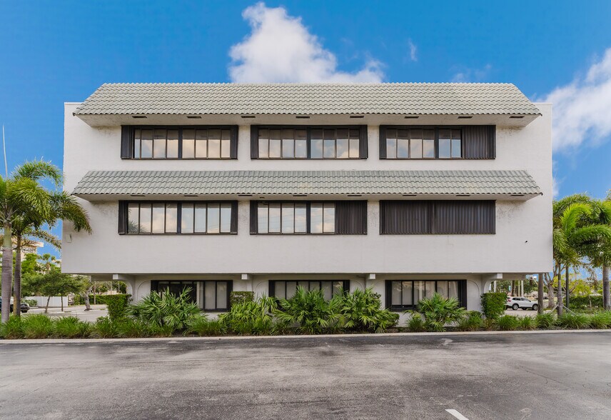 200 W Palmetto Park Rd, Boca Raton, FL à louer - Photo du bâtiment - Image 3 de 23