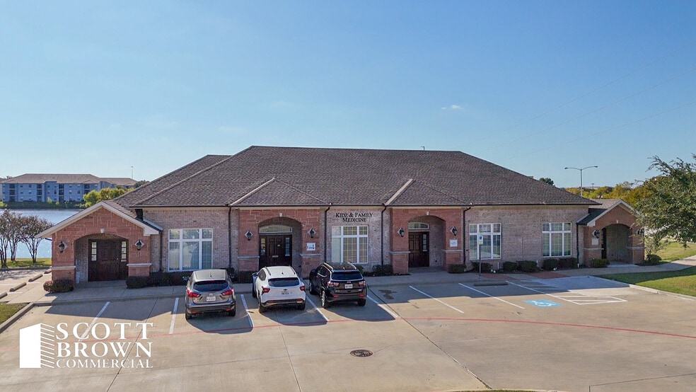 860 Hebron Pky, Lewisville, TX for lease - Building Photo - Image 3 of 8