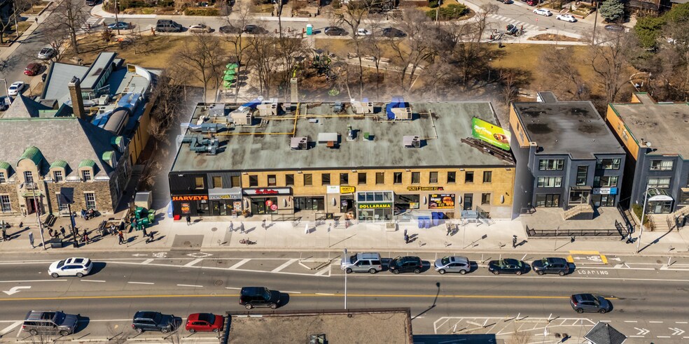 2150 Bloor St W, Toronto, ON à vendre - Photo du bâtiment - Image 2 de 5