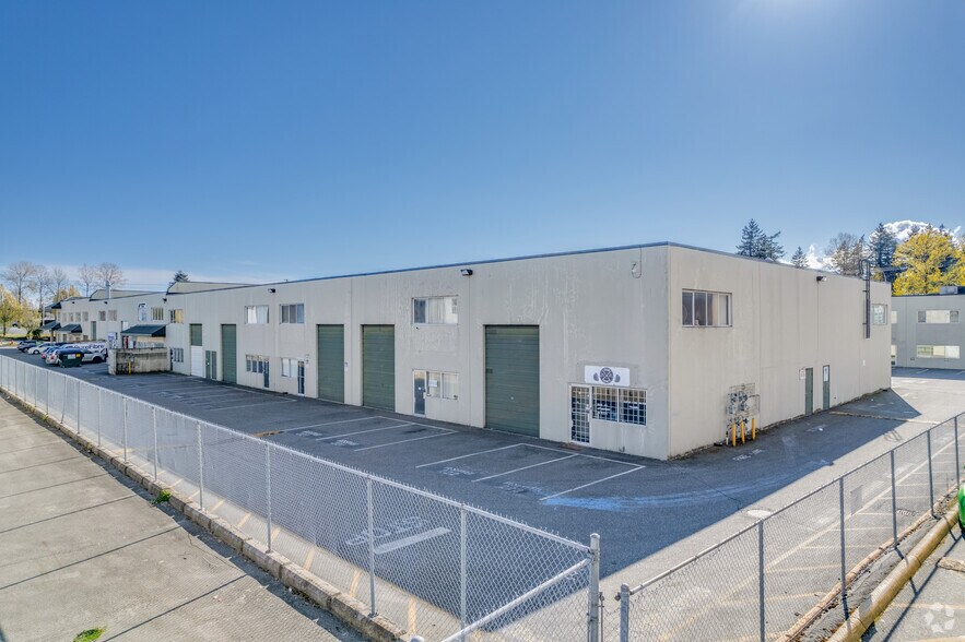 12837 76 Ave, Surrey, BC à vendre - Photo du bâtiment - Image 2 de 3