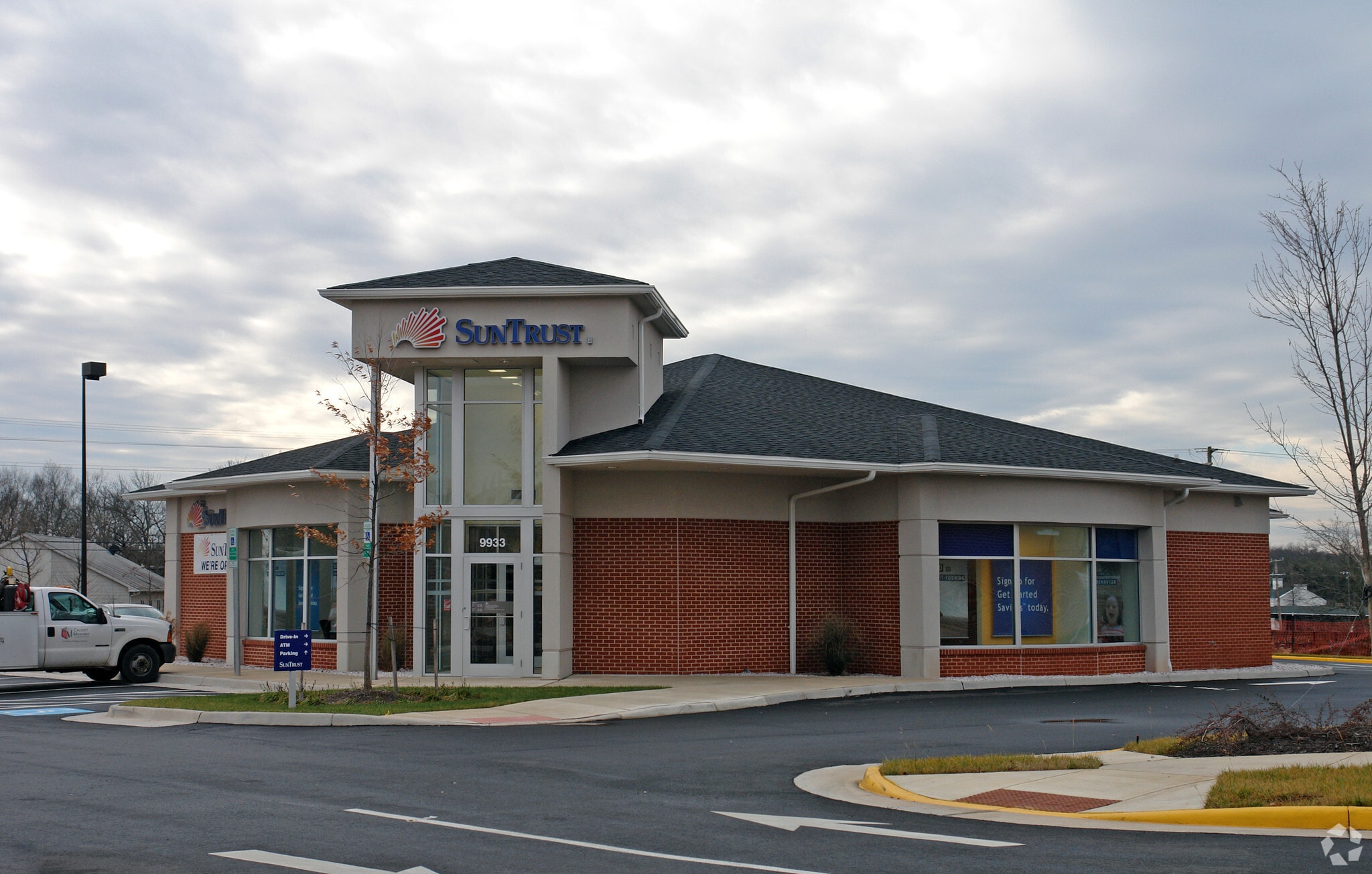 9933 Sowder Village Sq, Manassas, VA for lease Primary Photo- Image 1 of 9