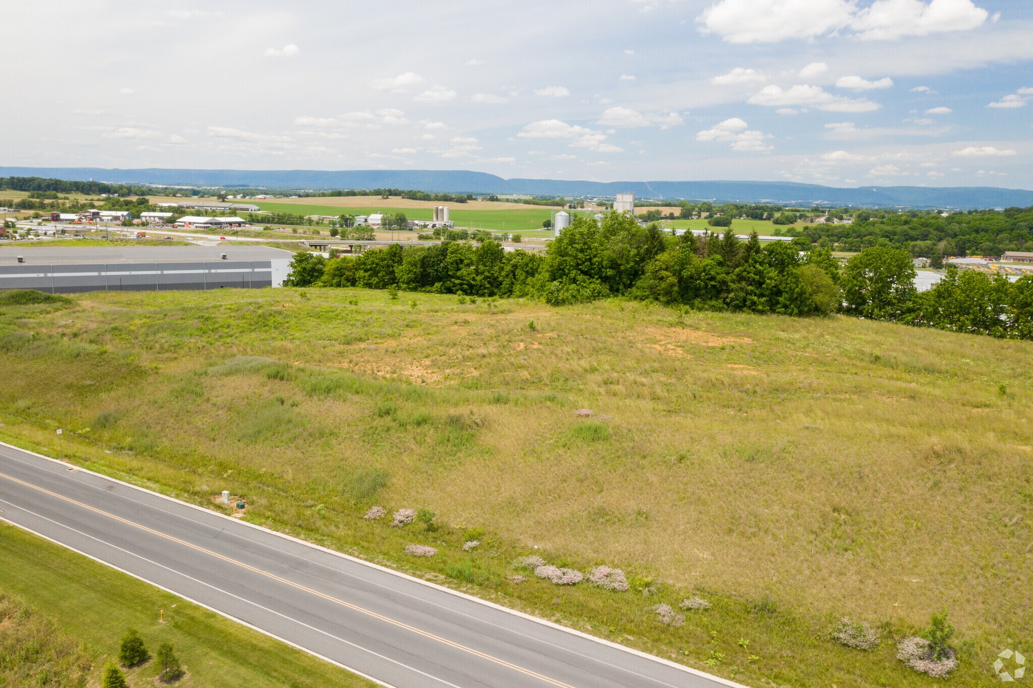 United Dr, Shippensburg, PA for lease Primary Photo- Image 1 of 4