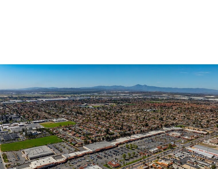 12591-23965 Sunnymead Blvd, Moreno Valley, CA for lease - Building Photo - Image 2 of 4