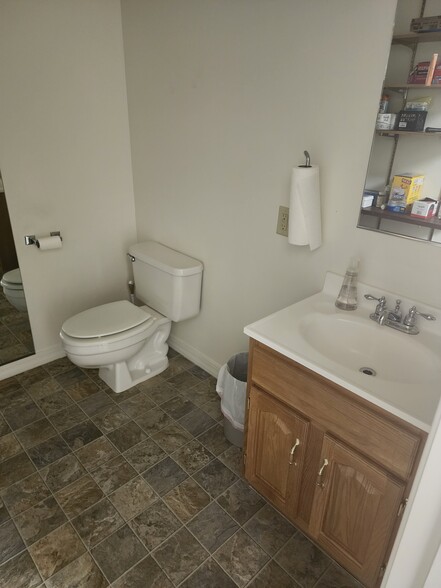 634 Schemmer Dr, Prescott, AZ for lease - Interior Photo - Image 3 of 22