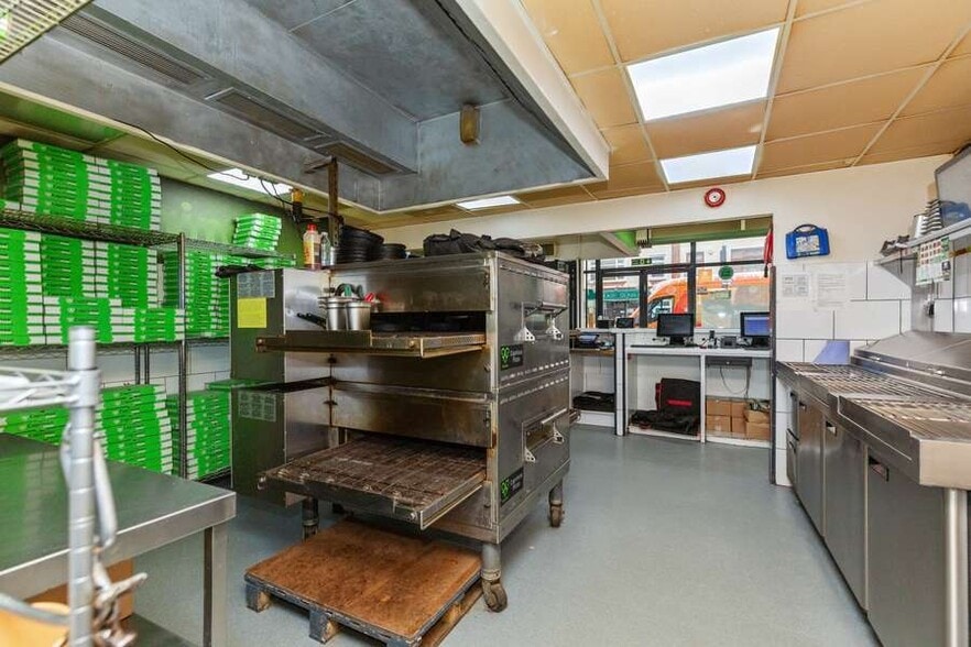 185 St Marys Ln, Upminster à vendre - Photo du bâtiment - Image 3 de 7