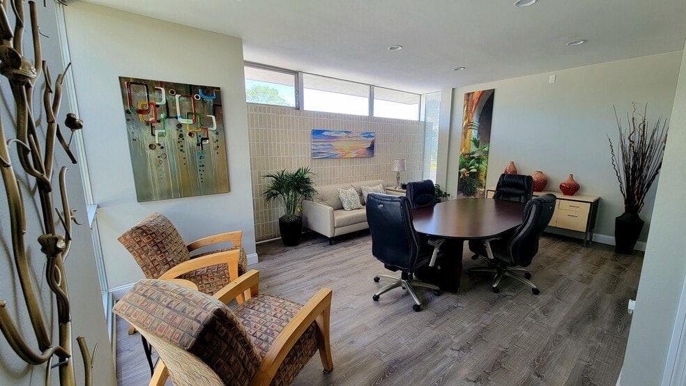 4100-4158 5th Ave N, Saint Petersburg, FL for lease - Interior Photo - Image 2 of 11