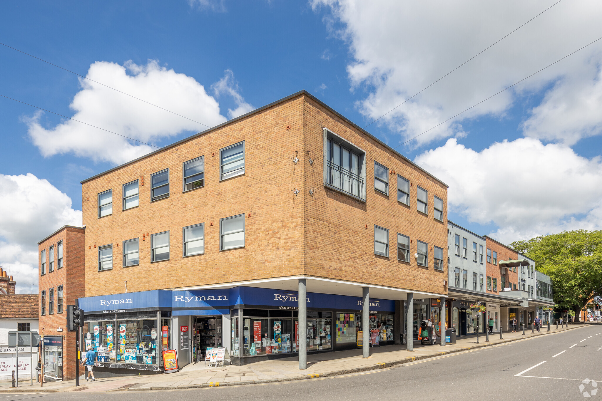 175-193 High St, Guildford à vendre Photo du b timent- Image 1 de 5