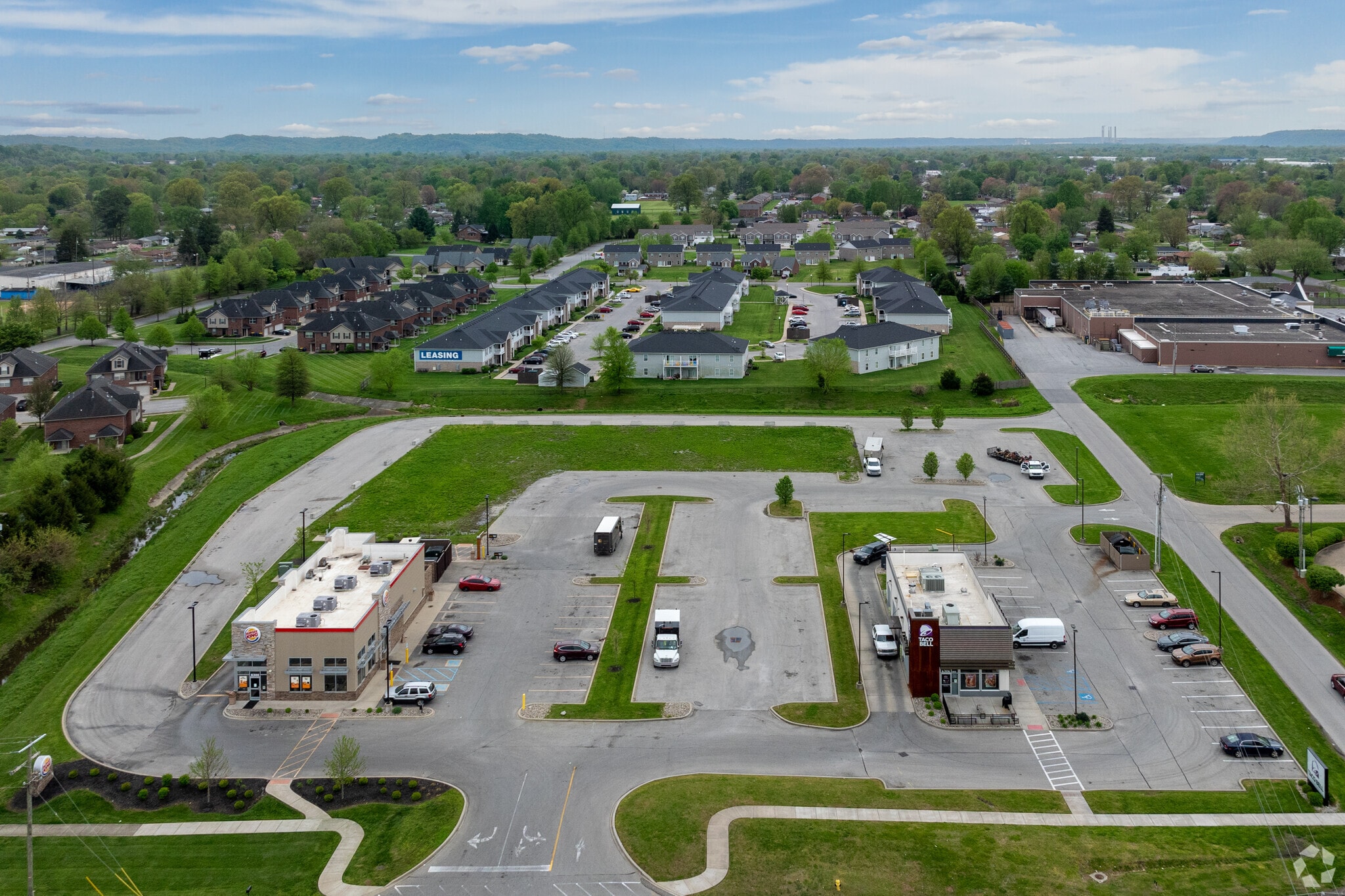 6300 Greenwood Rd, Louisville, KY for lease Primary Photo- Image 1 of 15