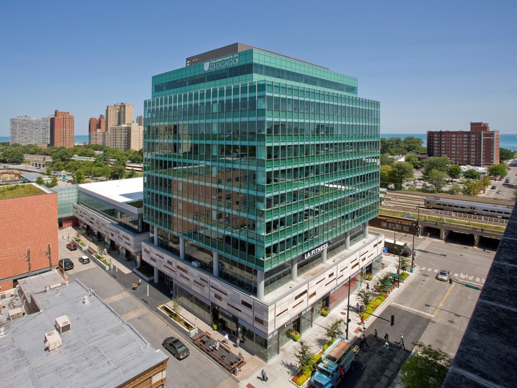 5235 S Harper Ave, Chicago, IL for lease Building Photo- Image 1 of 4
