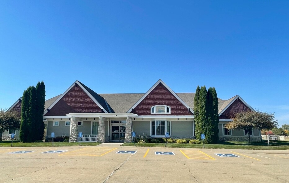 319 Sergeant Square Dr, Sergeant Bluff, IA à vendre - Photo du bâtiment - Image 1 de 1