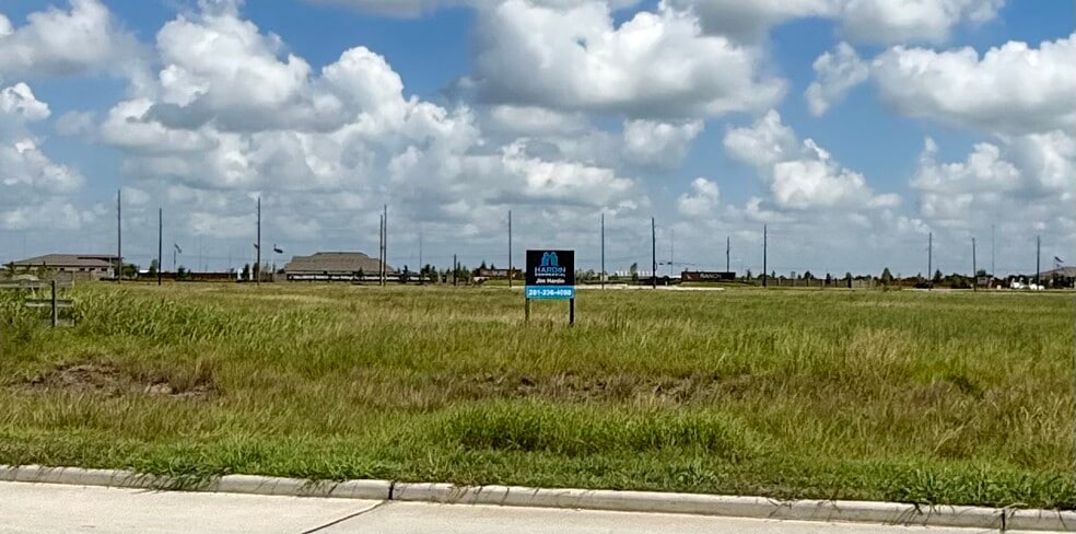 2001 Cottonwood School Rd, Rosenberg, TX à vendre - Photo du bâtiment - Image 2 de 3