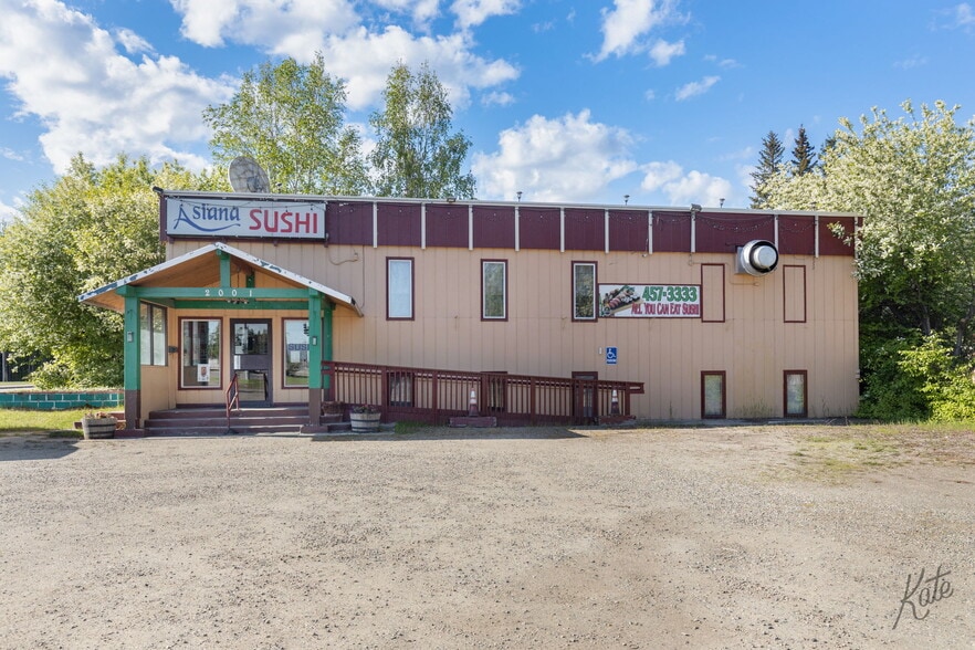 2001 Airport Way, Fairbanks, AK for sale - Building Photo - Image 2 of 19