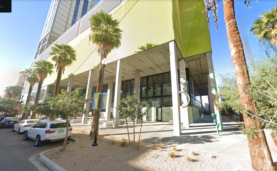 200 W Monroe St, Phoenix, AZ à louer - Photo du bâtiment - Image 3 de 4