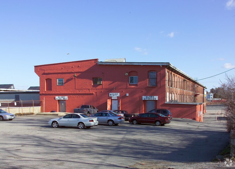 460 Globe St, Fall River, MA à louer - Photo du bâtiment - Image 2 de 7