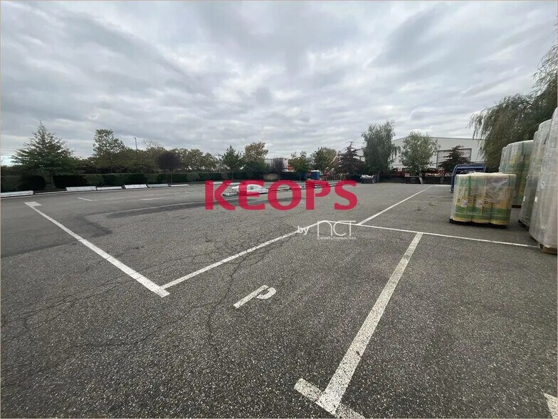 Flex dans Toulouse à louer - Photo du bâtiment - Image 2 de 8