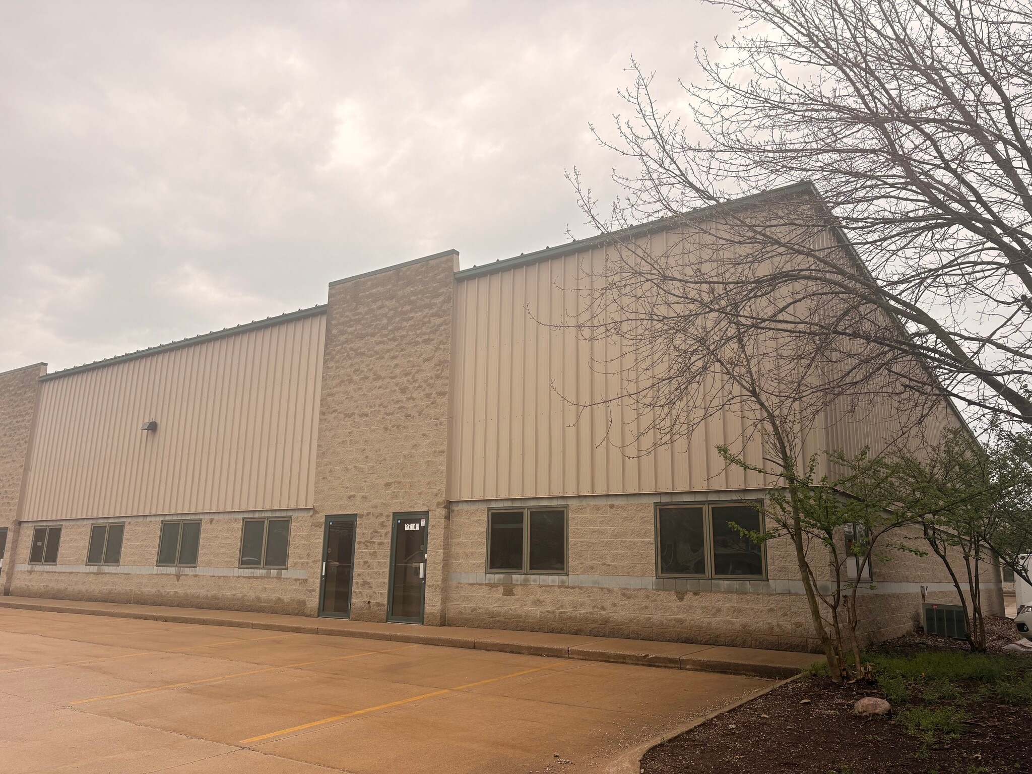 37140-37190 Sugar Ridge Rd, North Ridgeville, OH for lease Primary Photo- Image 1 of 14