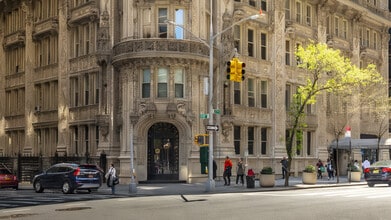 911 7th Ave, New York, NY for lease Interior Photo- Image 1 of 3