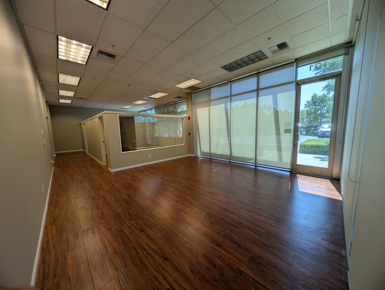 1115 S Grove Ave, Ontario, CA for lease - Building Photo - Image 2 of 8