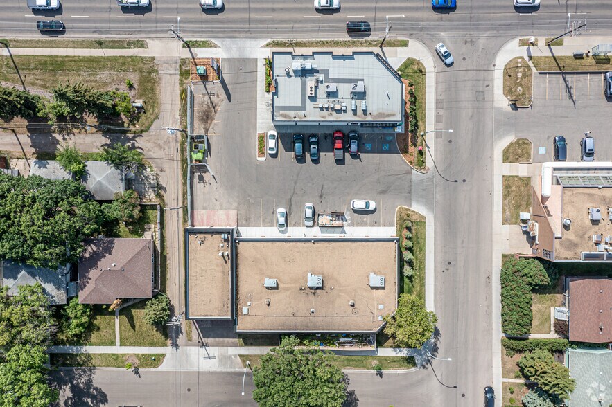 6495 99th St NW, Edmonton, AB à louer - Aérien - Image 3 de 10