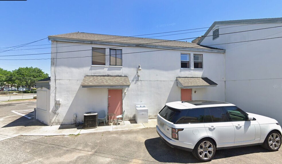 3854 & 3852 Killearn Crt portefeuille de 2 propriétés à vendre sur LoopNet.ca - Photo du bâtiment - Image 3 de 13