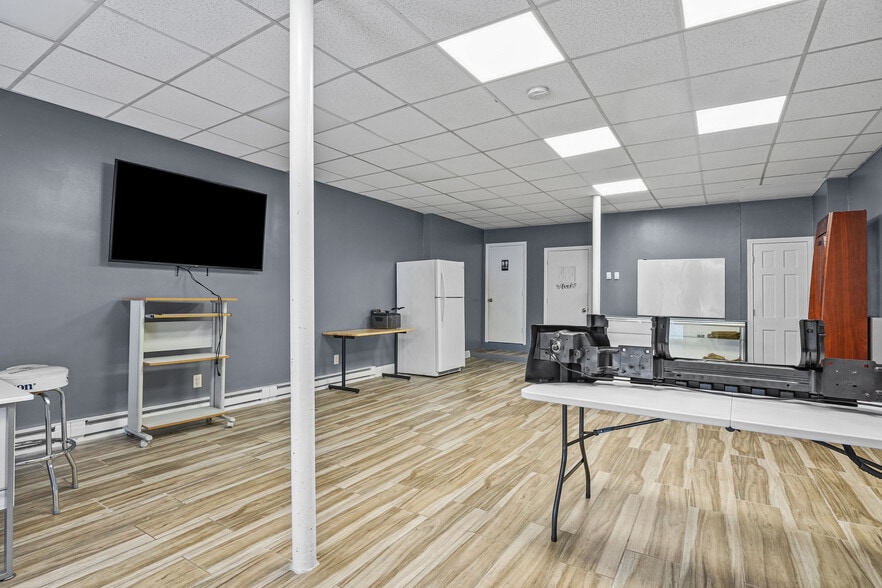 1792-1806 Pleasant St, Fall River, MA for sale - Building Photo - Image 2 of 21